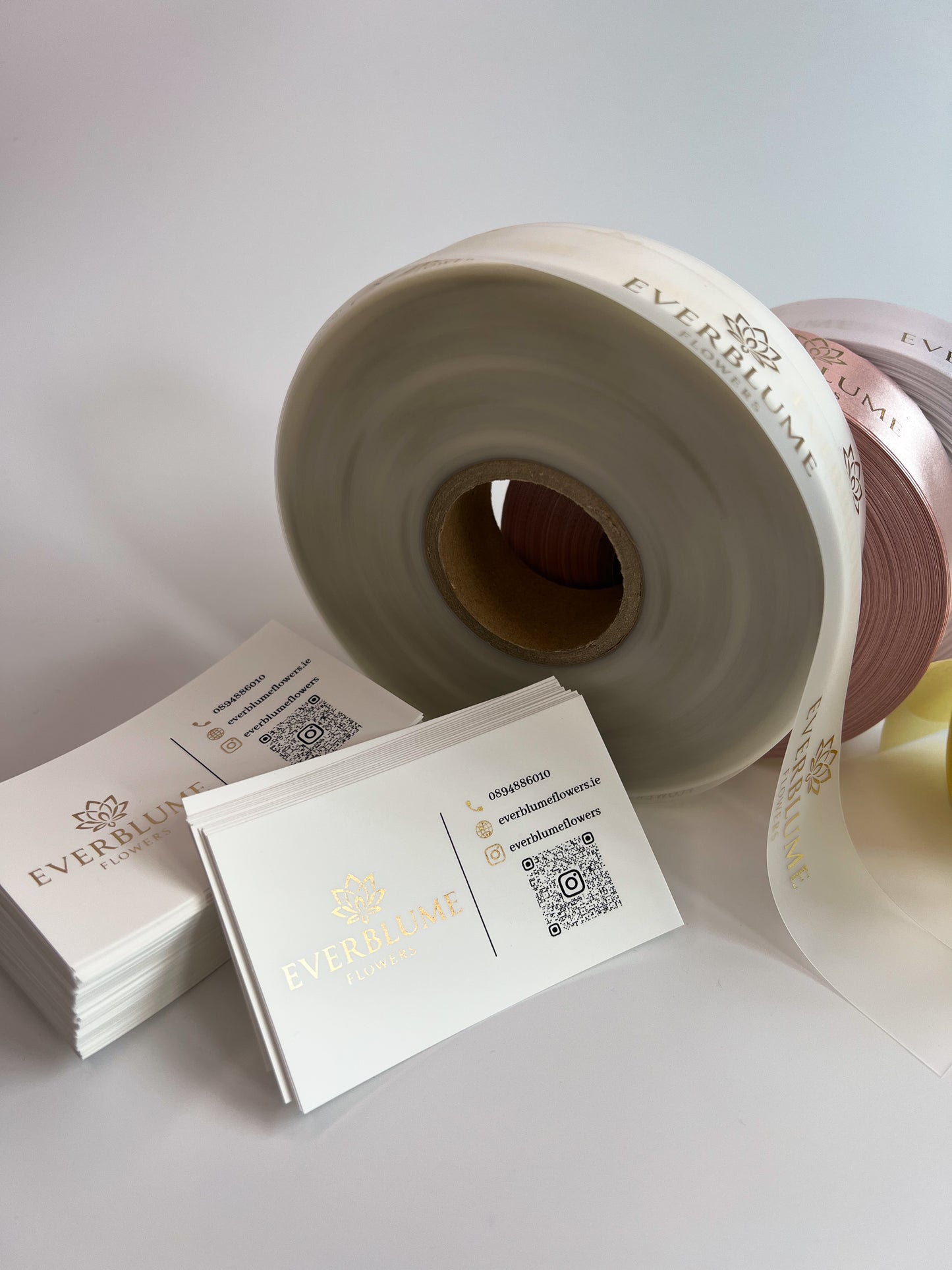 Business cards with metallic print (Gold or Silver)