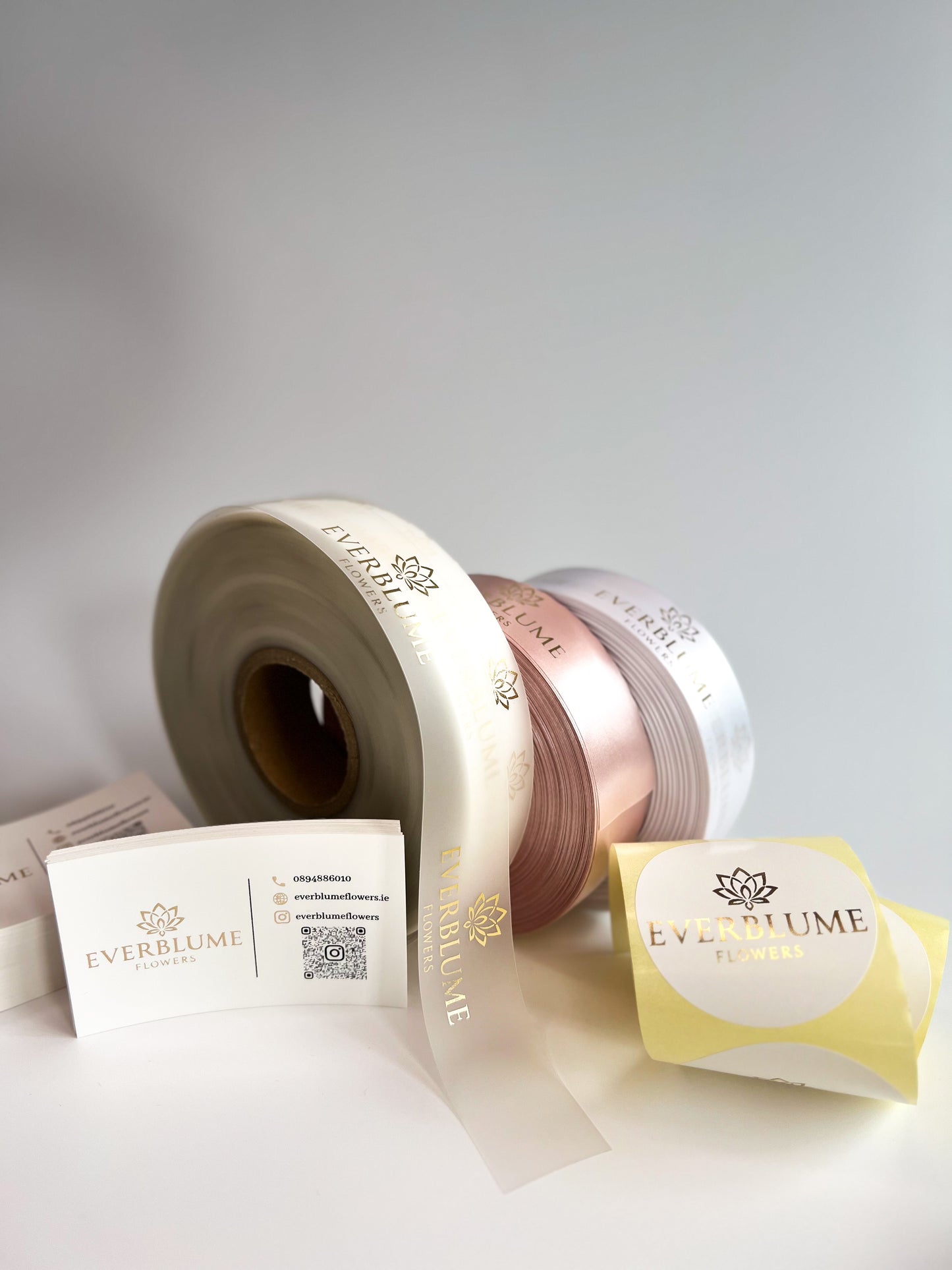 Business cards with metallic print (Gold or Silver)