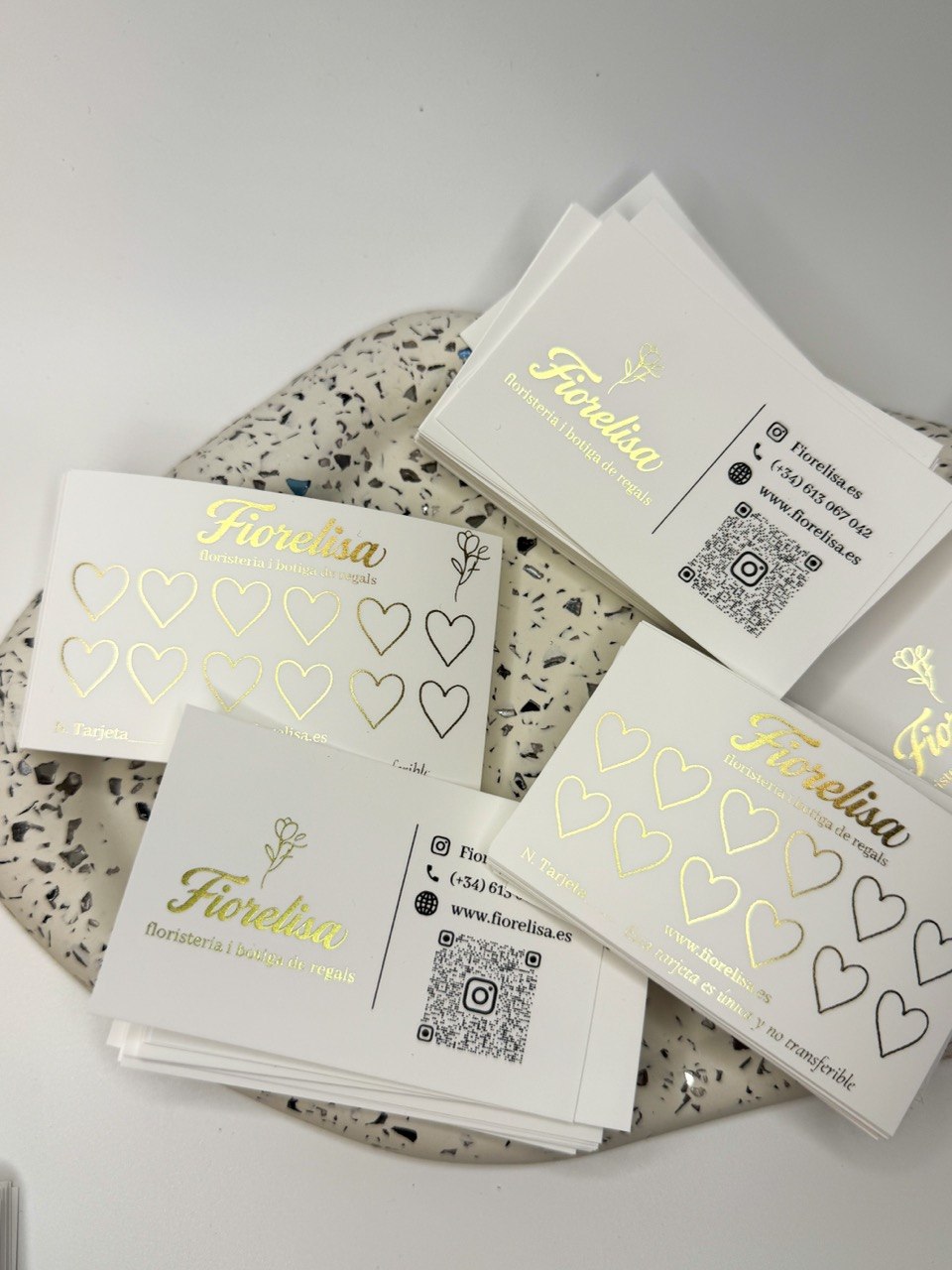 Business cards with metallic print (Gold or Silver)